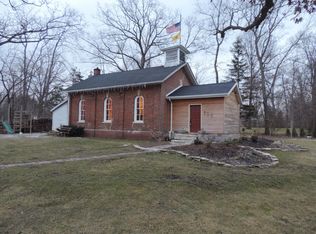 955 Waverly Rd, Porter, IN 46304