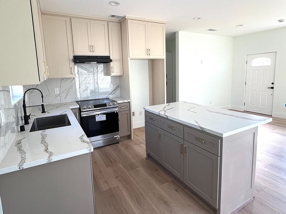 1st image of 8256 Vantage Ave
