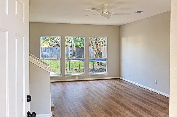 4 bed, 2.5 bath, 1773 sqft, $2,000 — Photo 3