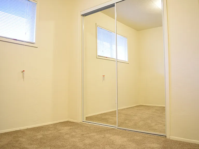 Sixpack Apartments — Photo 7