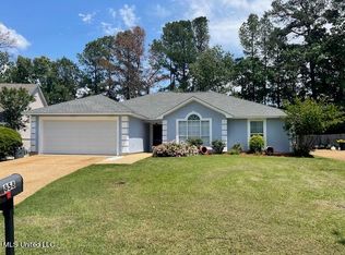 858 Riverchase Dr, Brandon, MS 39047