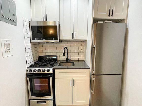 3rd image of 2790 Broadway APT 1D
