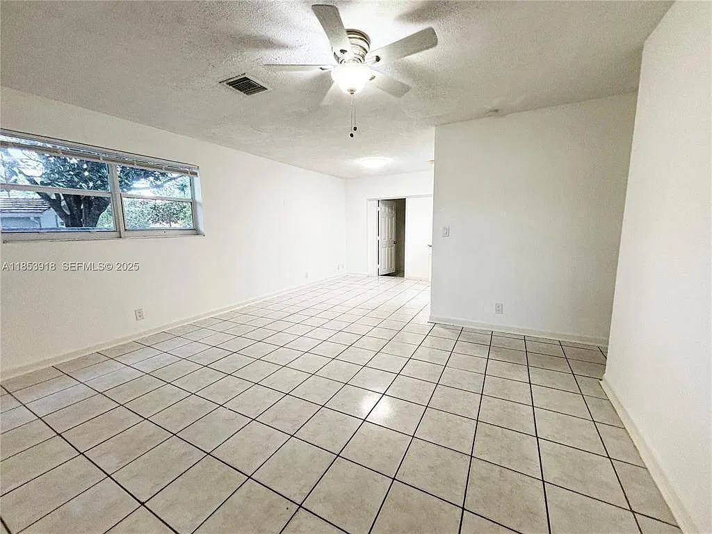 4 bed, 2.0 bath, 1368 sqft, $2,999 — Photo 1