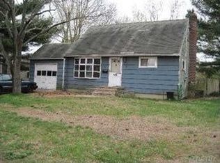 62 Wantagh Ave, East Islip, NY 11730