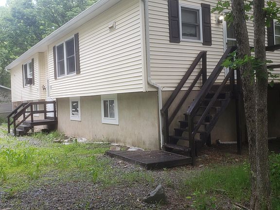 3rd image of 28 Mountain Dr