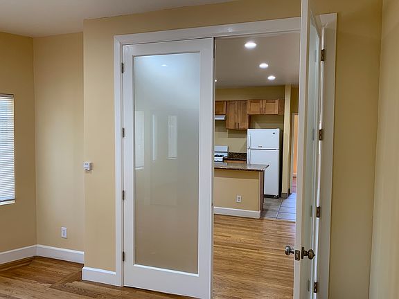 3rd image of 475 W Macarthur Blvd #475