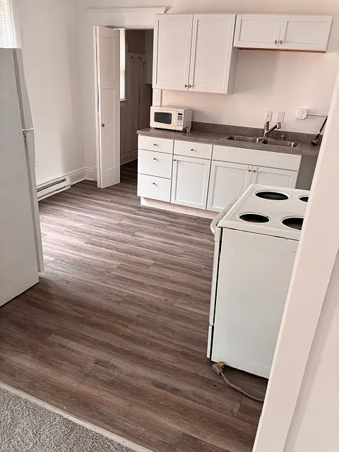 Spacious 3 Bedroom Apartment in Springfield — Photo 4