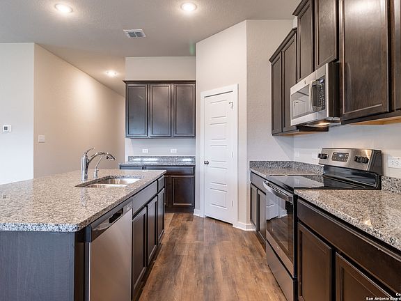 4th image of 7010 Diamond Valley