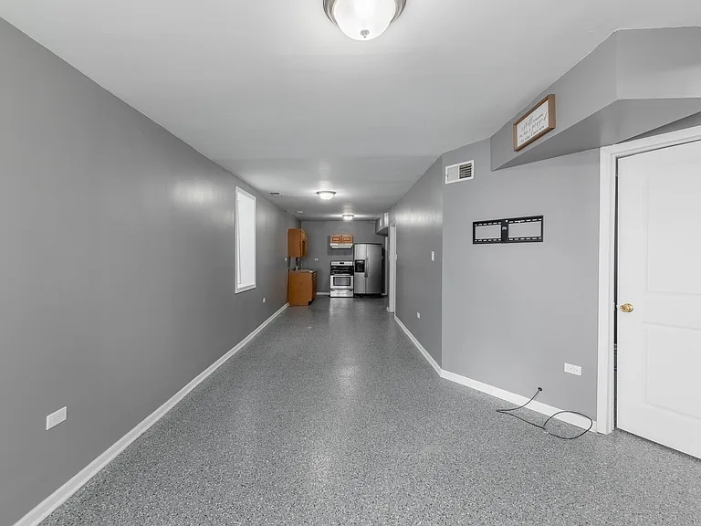 1038 N Harding Ave #2 — Photo 6