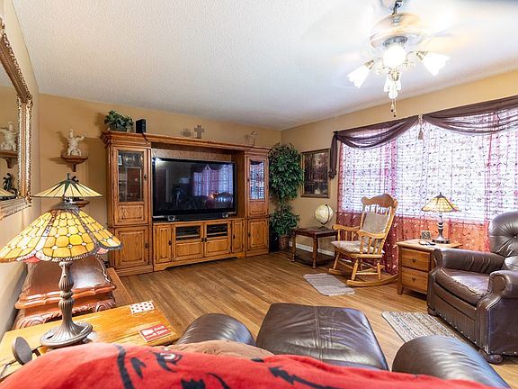 3rd image of 115 Shiloh Dr