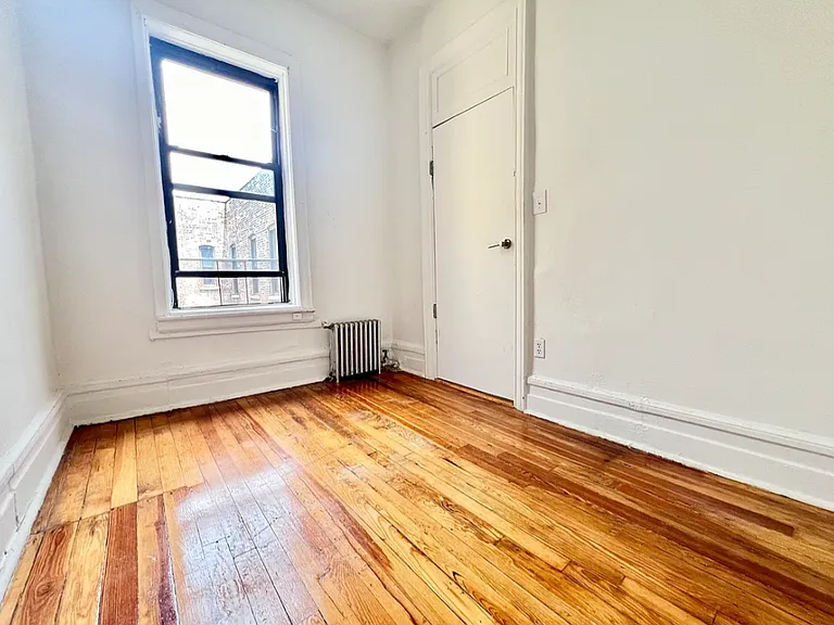 526 W 139th St #19 — Photo 10