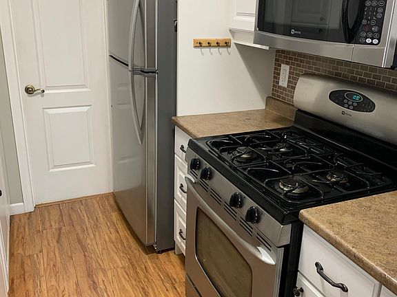 4th image of 1239 N Kenwood St #1239