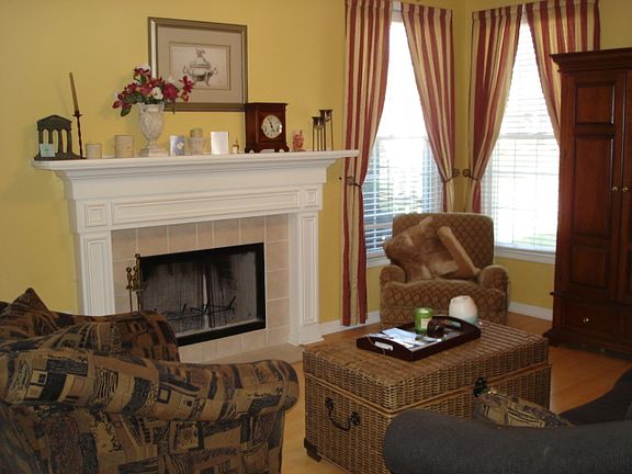 4th image of 18129 Benton Oak Dr