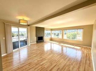 2663 Thorndyke Ave W APT 402, Seattle, WA 98199