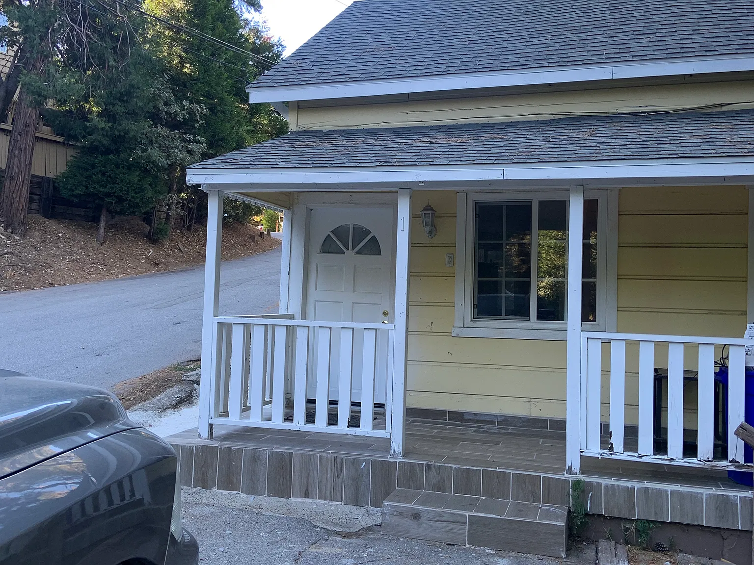 3 bed, 825 sqft, $1,800 — Photo 1