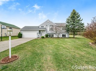 612 Locust St, Howard City, MI