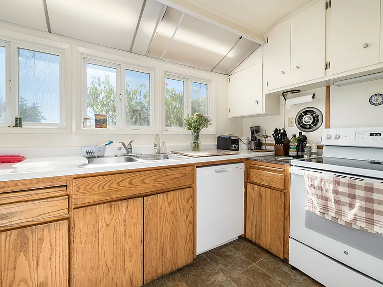 1451 La Madrona Dr — Photo 7