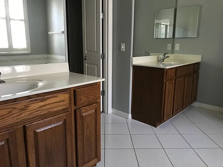 3993 Corrine Dr — Photo 21