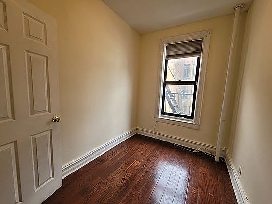 5th image of 217 E 82nd St #4Z