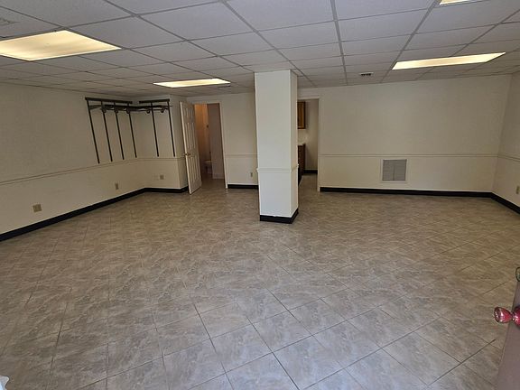 3rd image of 2101 Vista Ave