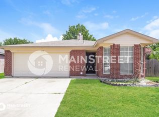 1833 Cedar Tree Dr, Fort Worth, TX 76131