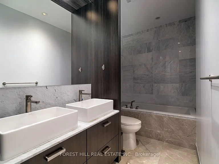 101 Erskine Ave #Penthouse 12 — Photo 13