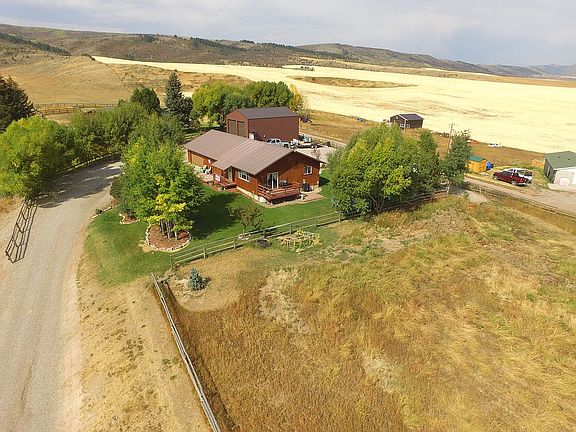 5th image of 216 Hillview Dr