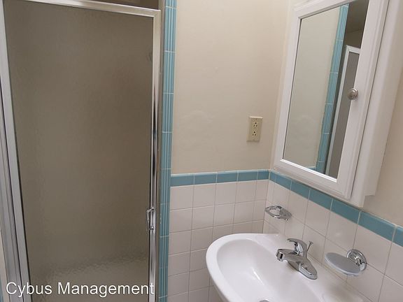 5th image of 1848 Lombard St APT 6