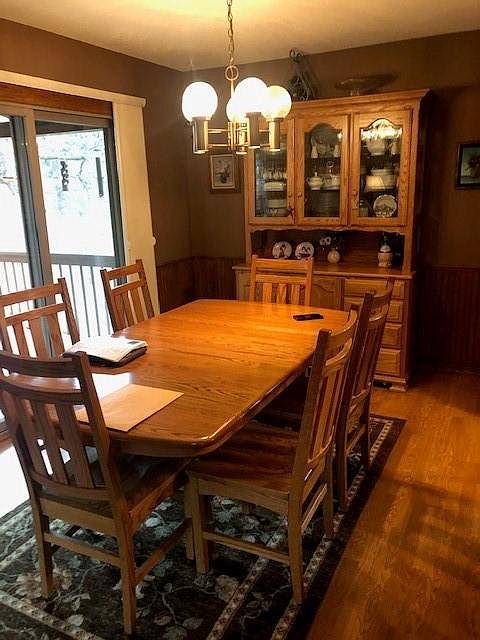 2nd image of 5633 Riverview Cir