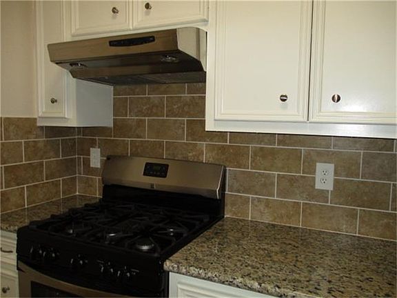 3rd image of 611 W 27th St Unit A