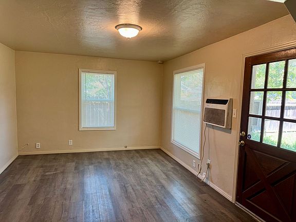 2nd image of 57-61 E 22nd St #57-1/2