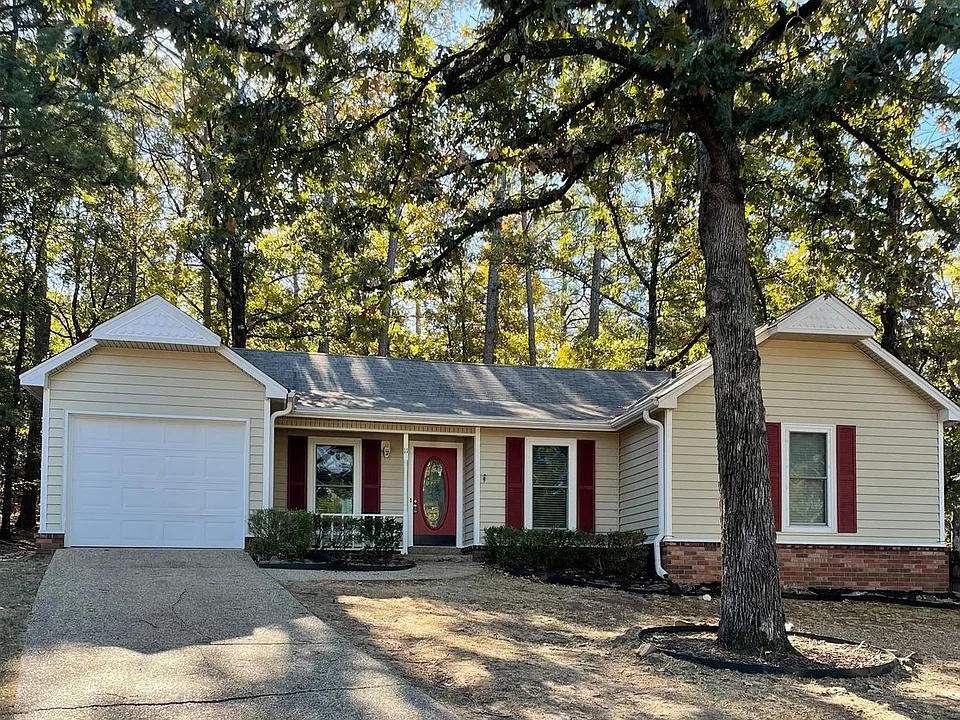 11 Red Oak Pl