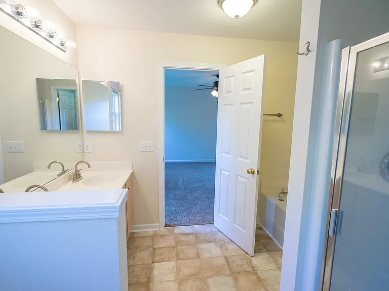 9307 Winston Hall Ct — Photo 18