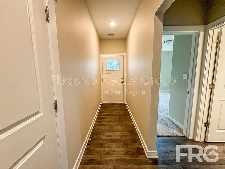 1400 S Taylor St — Photo 4