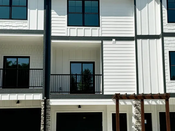 7108 Park Vue Dr, Crestwood, KY 40014