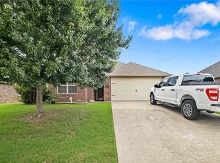 3060 Hook Ln, Farmington, AR 72730