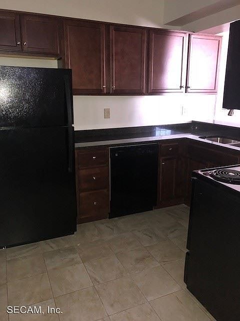 2nd image of 1901 E Franklin St APT 8