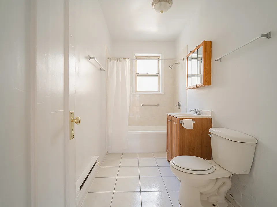 2436-42 W. Rosemont