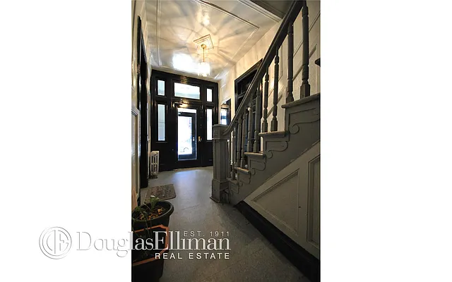 Rented by Douglas Elliman | media 37