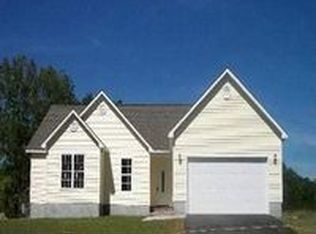 102 Eagle River Ct, Jacksonville, NC 28540
