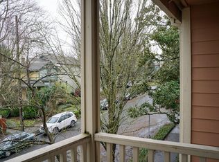 212 SW Meade St #6, Portland, OR 97201