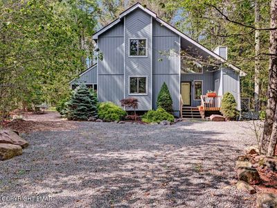 5581 Woodland Ave, Pocono Pines, PA, 18350