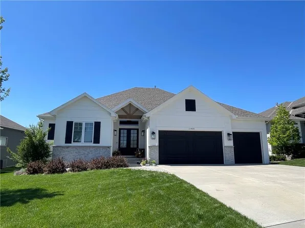 11080 S Palisade St, Olathe, KS 66061