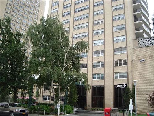 Sold by Benjamin Realty Since 1980 | media 16