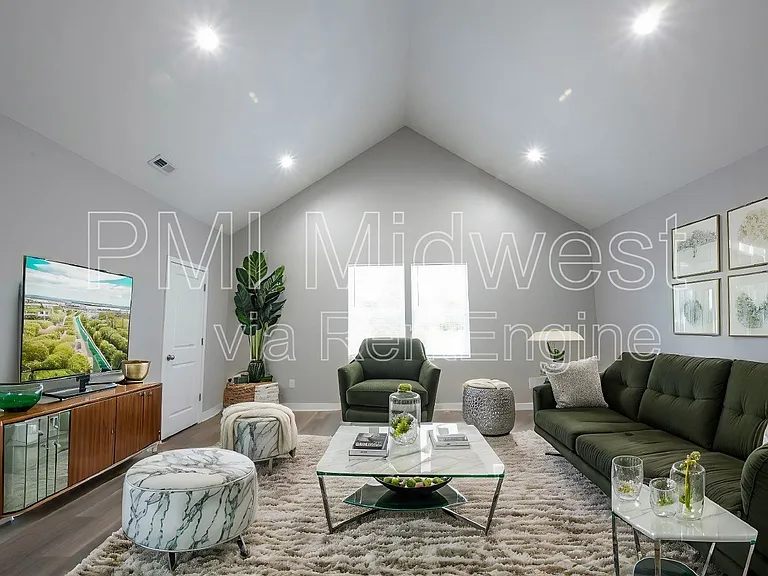 1841 Montcalm St #B — Photo 3