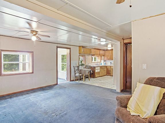 4th image of 430 W 5th St