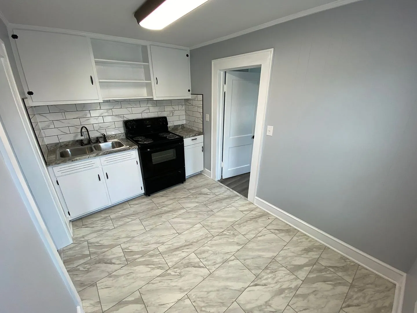 1 Bedroom, 1 Bathroom apartment! — Photo 3