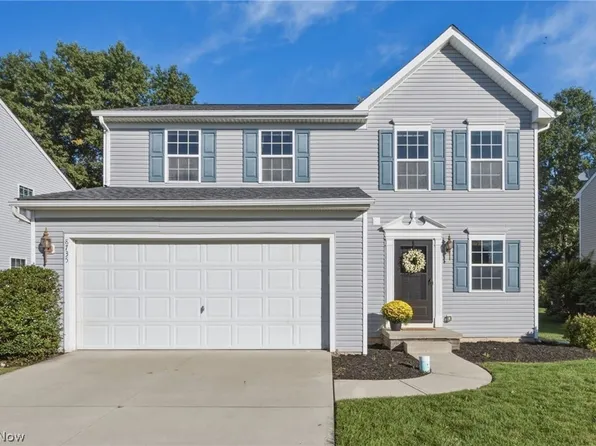 8735 Ashton Place Dr, North Ridgeville, OH 44039