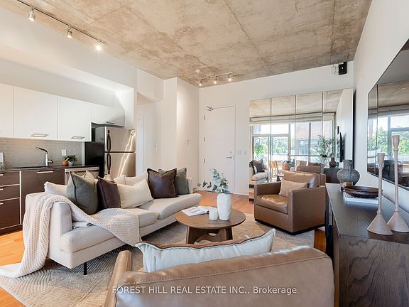 5th image of 60 Bathurst St Unit 415