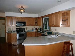 4th image of 38 Leonardo Dr